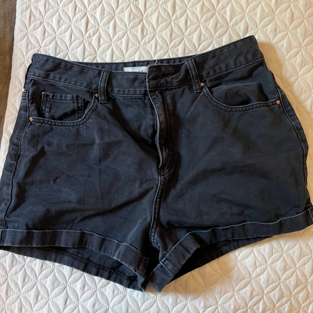 PacSun black mom rise short